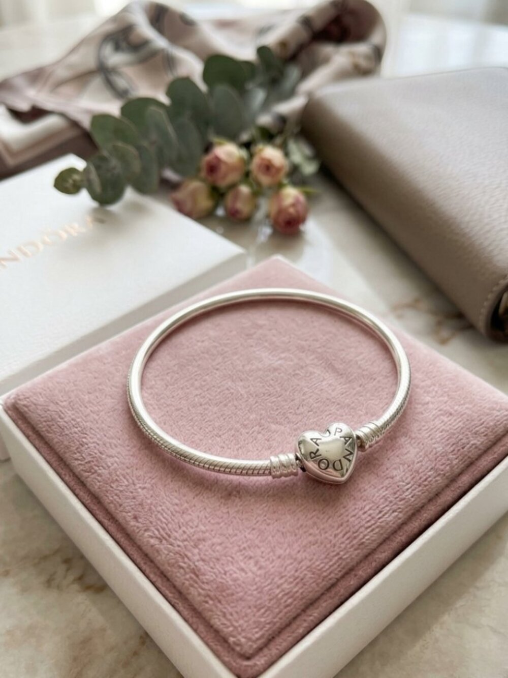 PANDORA Heart Clasp Bangle Bracelet - Stunning & Timeless